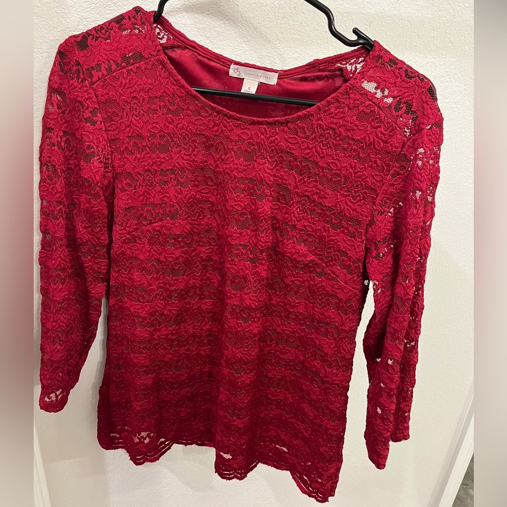 DB Women’s Small Quarter Sleeve Top, Red